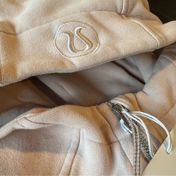 Lululemon Scuba Hoody - Picture 2 of 11